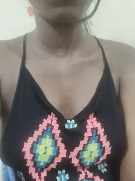 Simran_0011 live