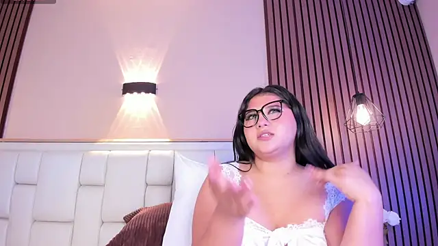 AvyMilton live