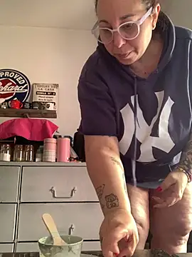 LupitaHaze live