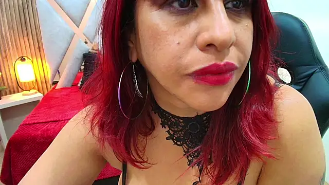 Anabella_Thompson live