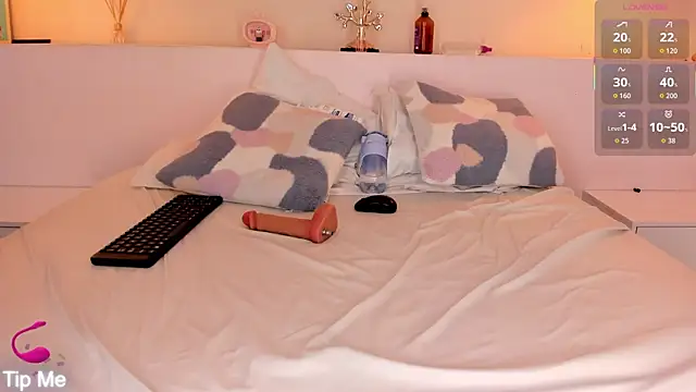 mia_mendoza_ live