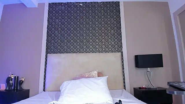 Larissa_Luna live