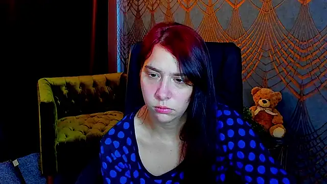 Livia_Shy live