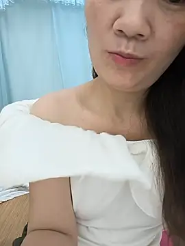 Lye_lovely live