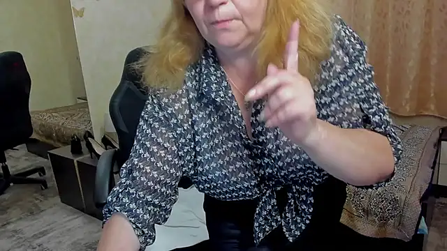 Frau_Marta live