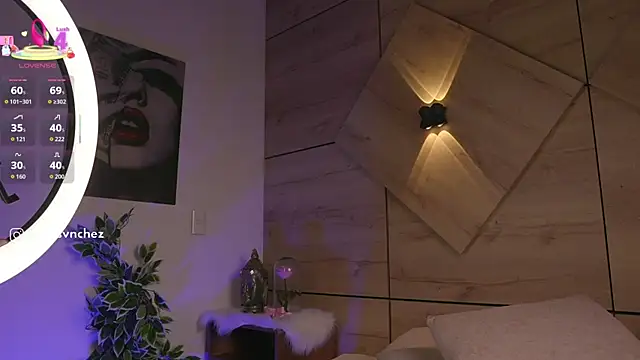 caro_sanchezz live