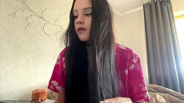 LouisePavlides live