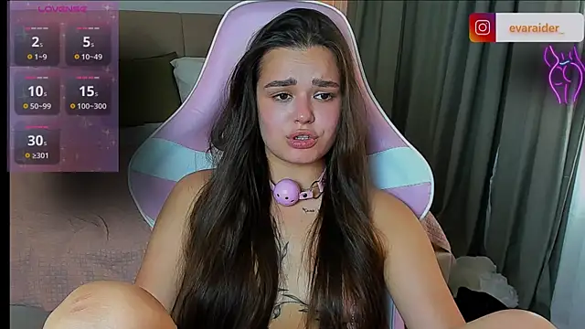 EvaRaider live