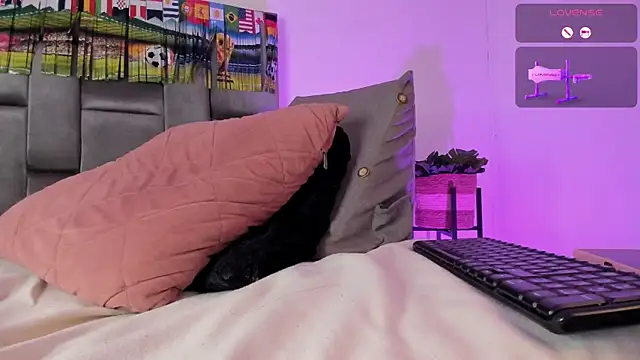 Lia_johnsonn live