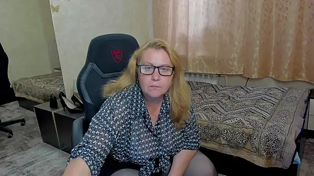 Frau_Marta live