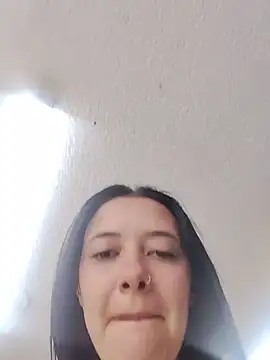 Isabella_21x live