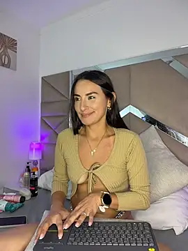 velvetlunaa_ live