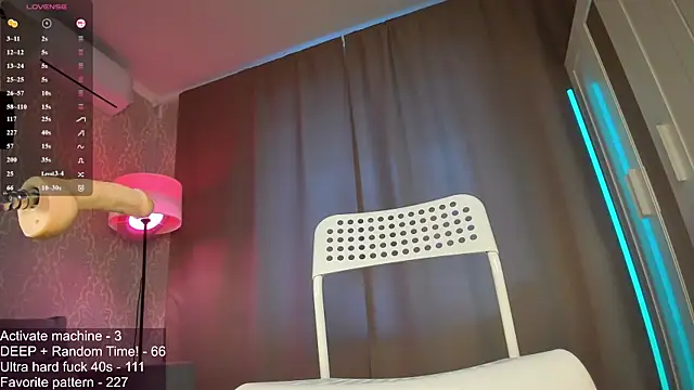 Juicy_Vikki live