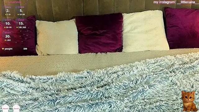 Clumsy_Nana live