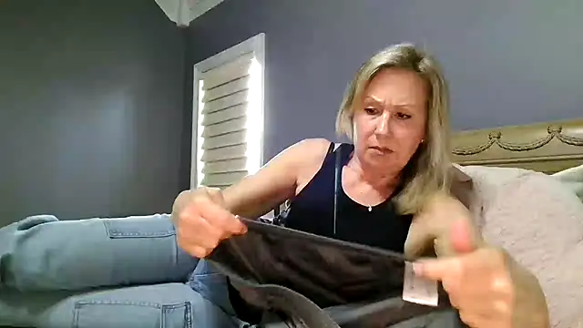 Lisaisluscious live