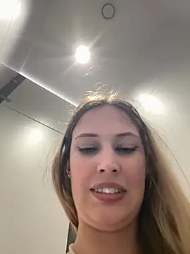 blonde_exe live