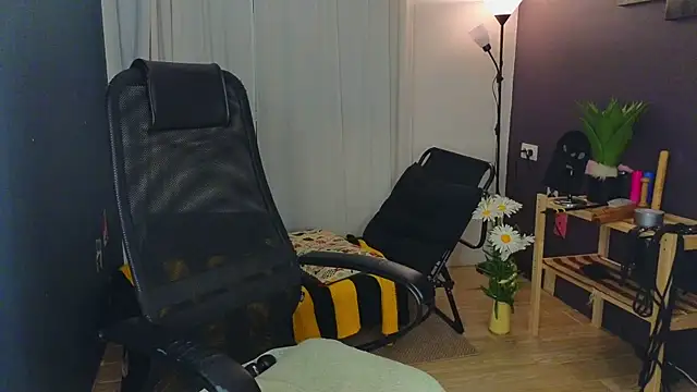 laracroftmansion live