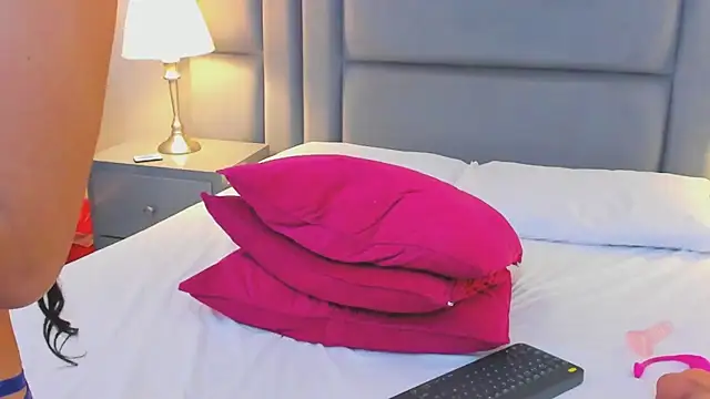 KendalFoxx live