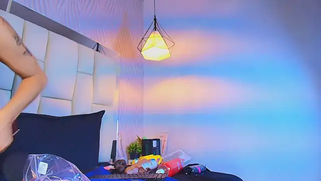 Lana_Sliim live