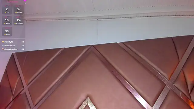 scarlethcollins_ live