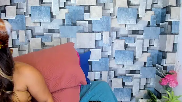 angel_dthroatt live