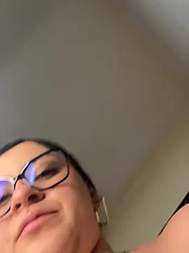 Emmie_Hot live
