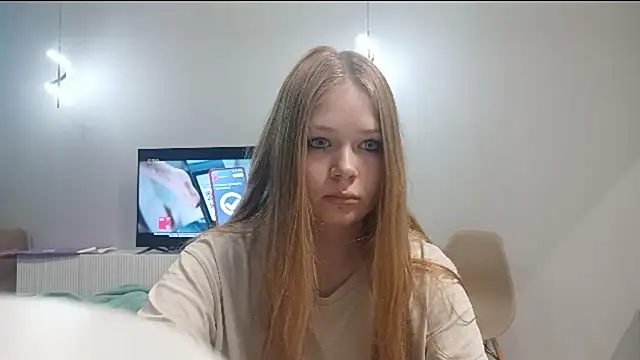 KarinaBestie live