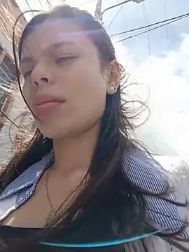 _Isabella-7 live