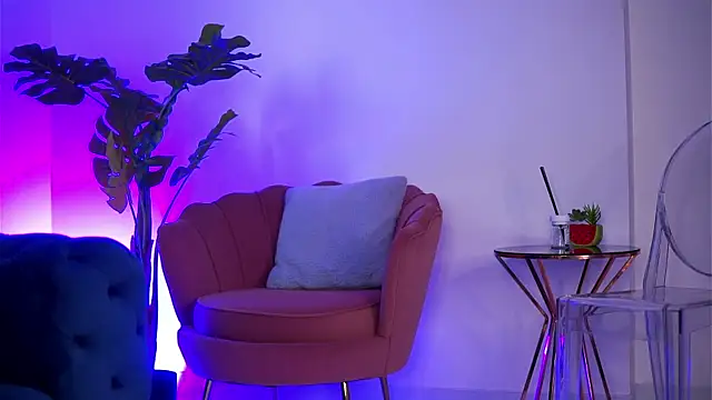 RedLaraa live