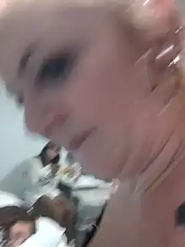 nakedgarbageperson live