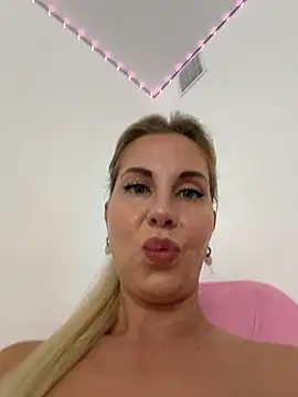 LisaMurr live