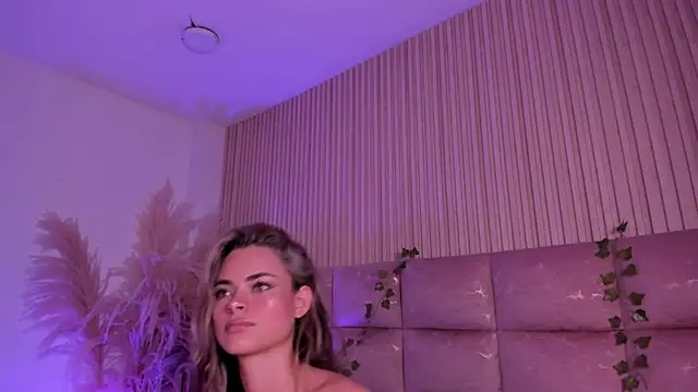 HannaRhodes live