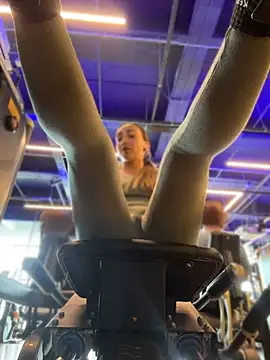Nina_velvet01 live