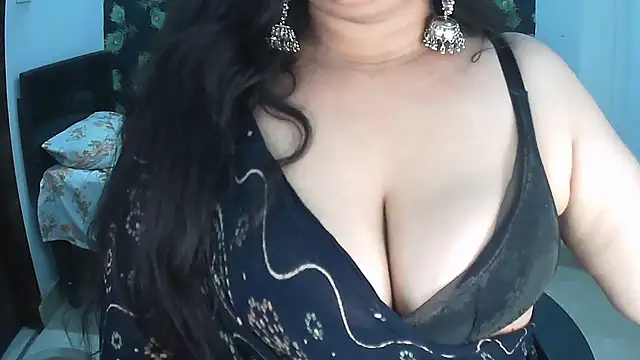 Yoursnandini8 live