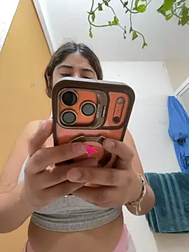 Charlyy1703 live