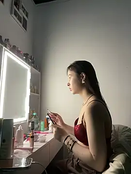Just-Lilly live