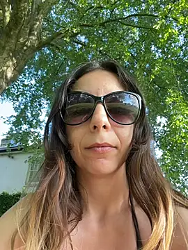 GirlNextDoorBianca live