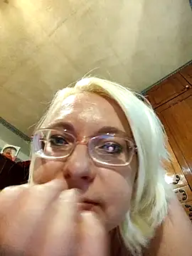 VikaKing live