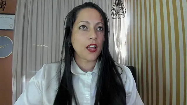 Scarlett_Barnes live