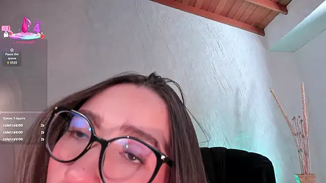 SarahRhodes_ live