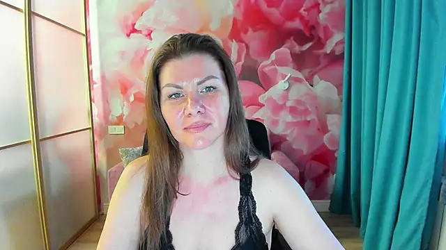 LunaKissesx live