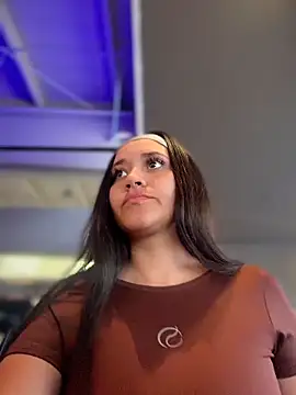 Veronica_Wins_ live