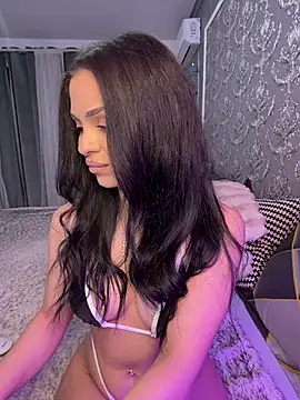 Olivia_Noor live
