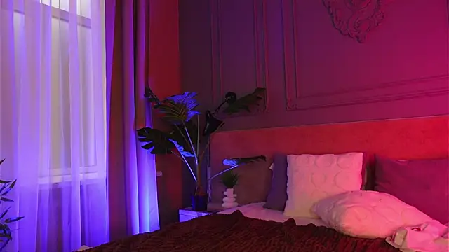 Liv_Fay live