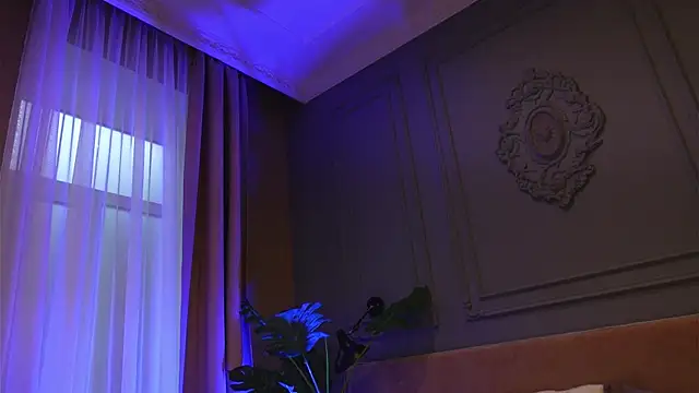 Liv_Fay live
