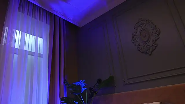 Liv_Fay live