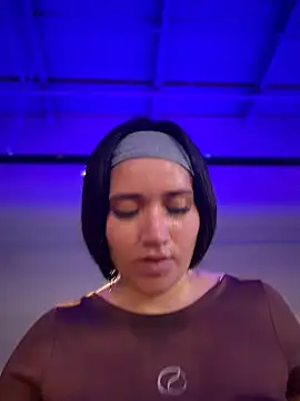 Veronica_Wins_ live