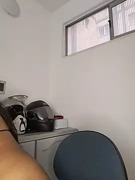 Mia_skyy18 live