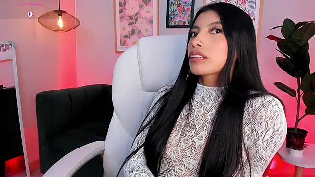 Tiffany_Low live