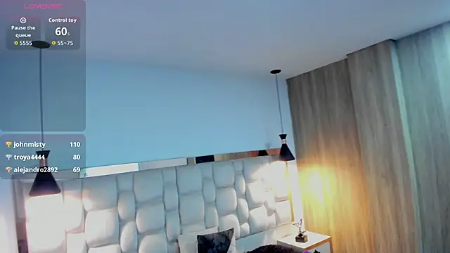 Helenn_Moore live
